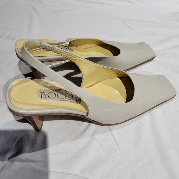 Beige square toe slings.  SIZE 4 - Picture 2 of 8